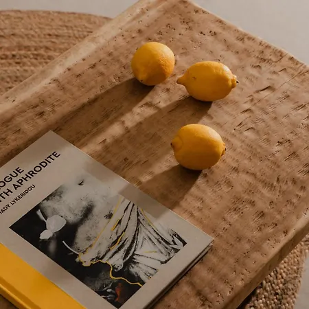 Portiani * Adamantas (Milos)