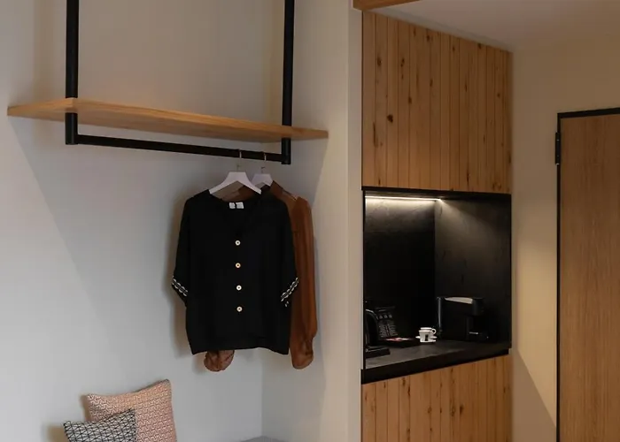 Portiani ホテル アダマス