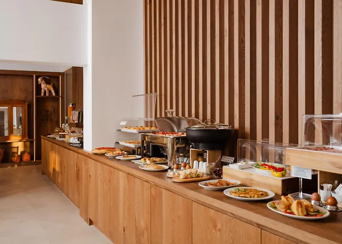 ホテル Portiani アダマス