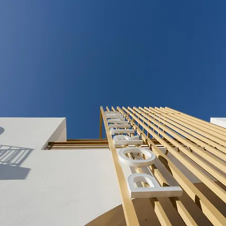 Hotel Portiani Adamantas (Milos)