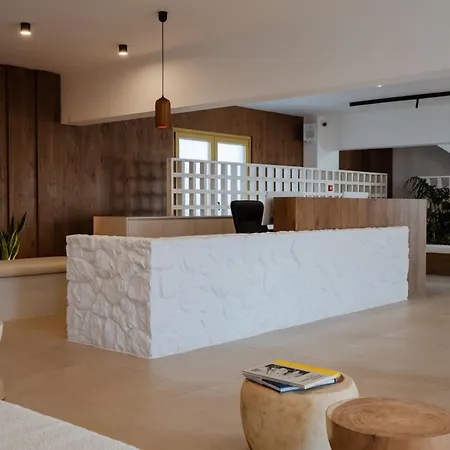 Portiani Hotel *