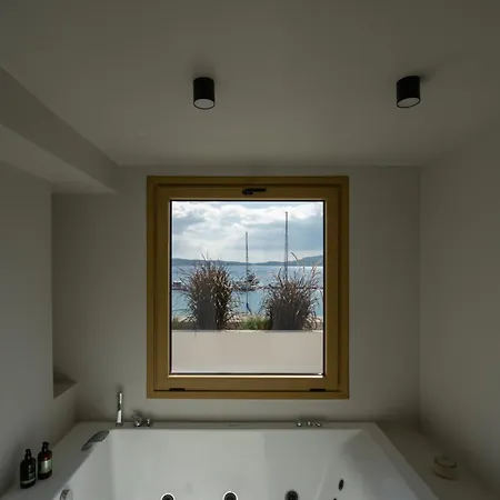 Hotel Portiani Adamantas (Milos)