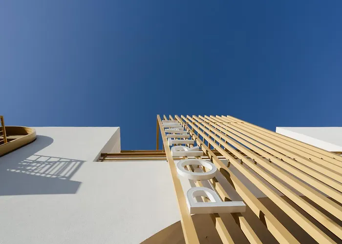 Otel Portiani Adamantas (Milos)