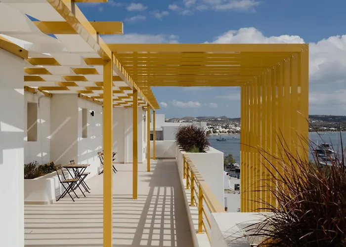 Portiani Otel Adamantas (Milos)