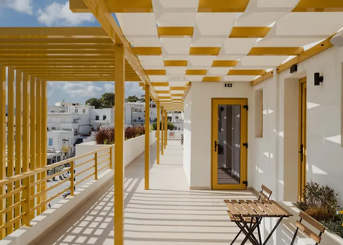 Portiani Otel Adamantas (Milos)